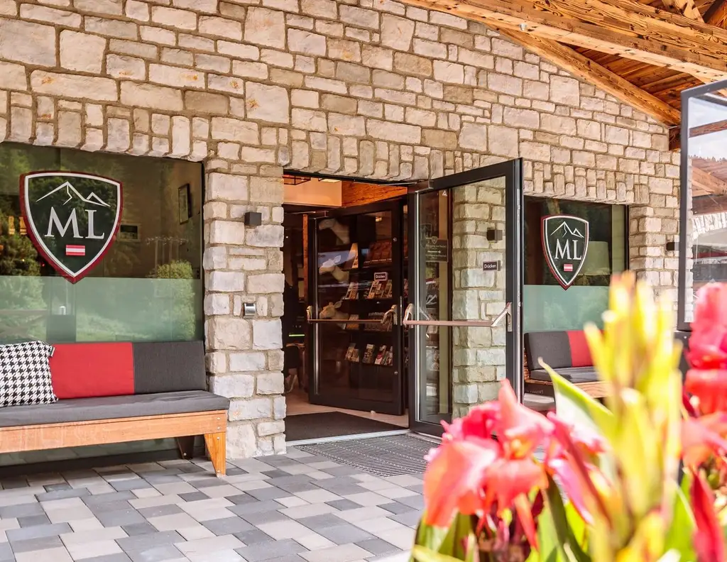 Avenida Mountain Lodges Saalbach | Studio Suite mit Terrasse/kleiner Garten