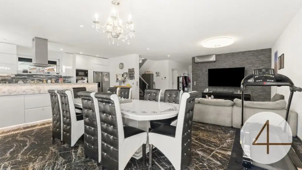 Hochwertiges Traumhaus mit Terrasse, Garage & Carport