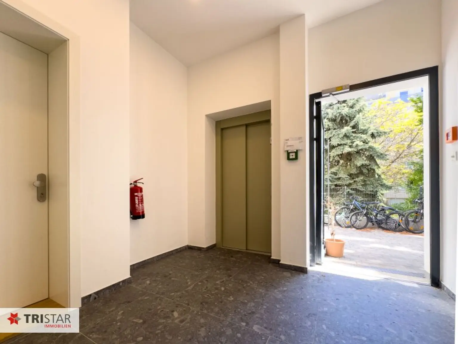 NEU! • 5,2 % p. a. • Voll vermietet • 1.250 €/m² unter Bankwert • Tagesvermietung MA-37 • Anleger-Apartments 1210 Wien!