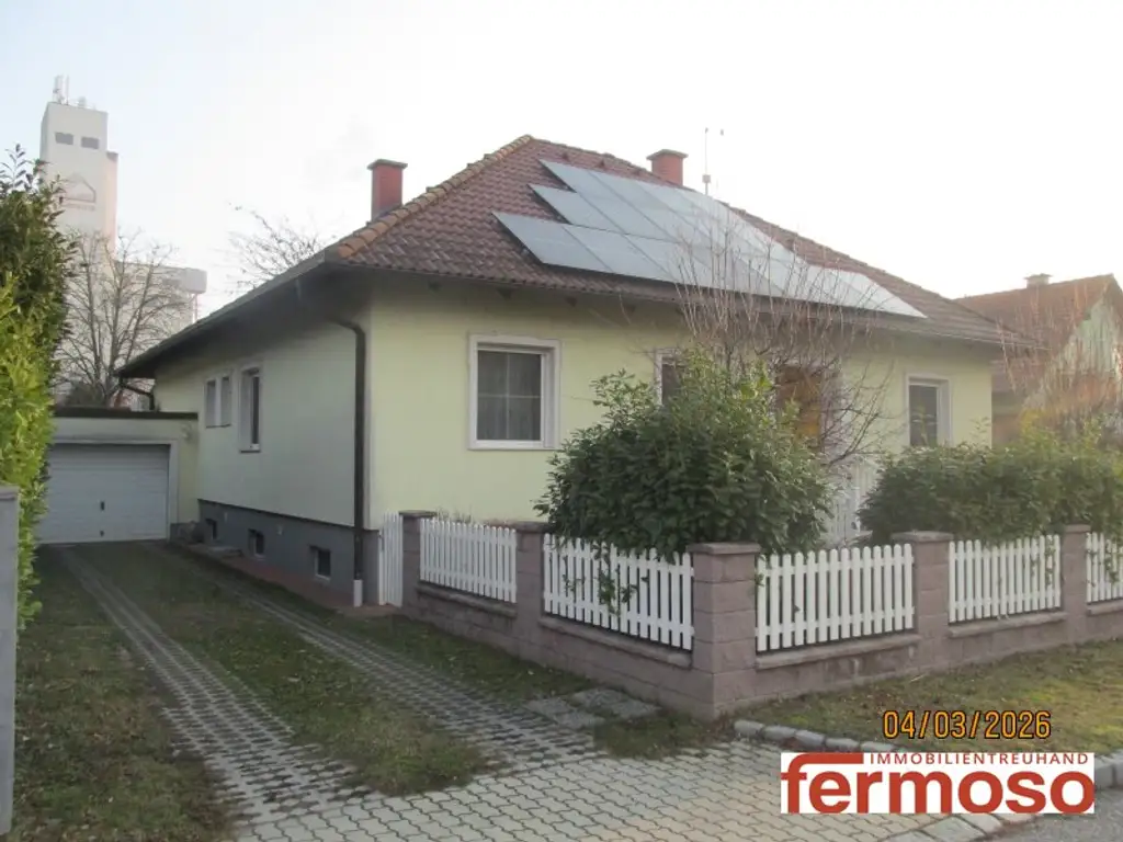 Traumhafter Bungalow vollunterkellert mit Fitness und Kino, perfekt und gepflegt mit wunderbaren Garten