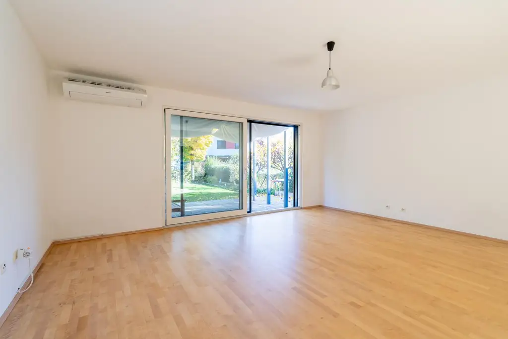 "Where the Alte Donau Becomes Home"