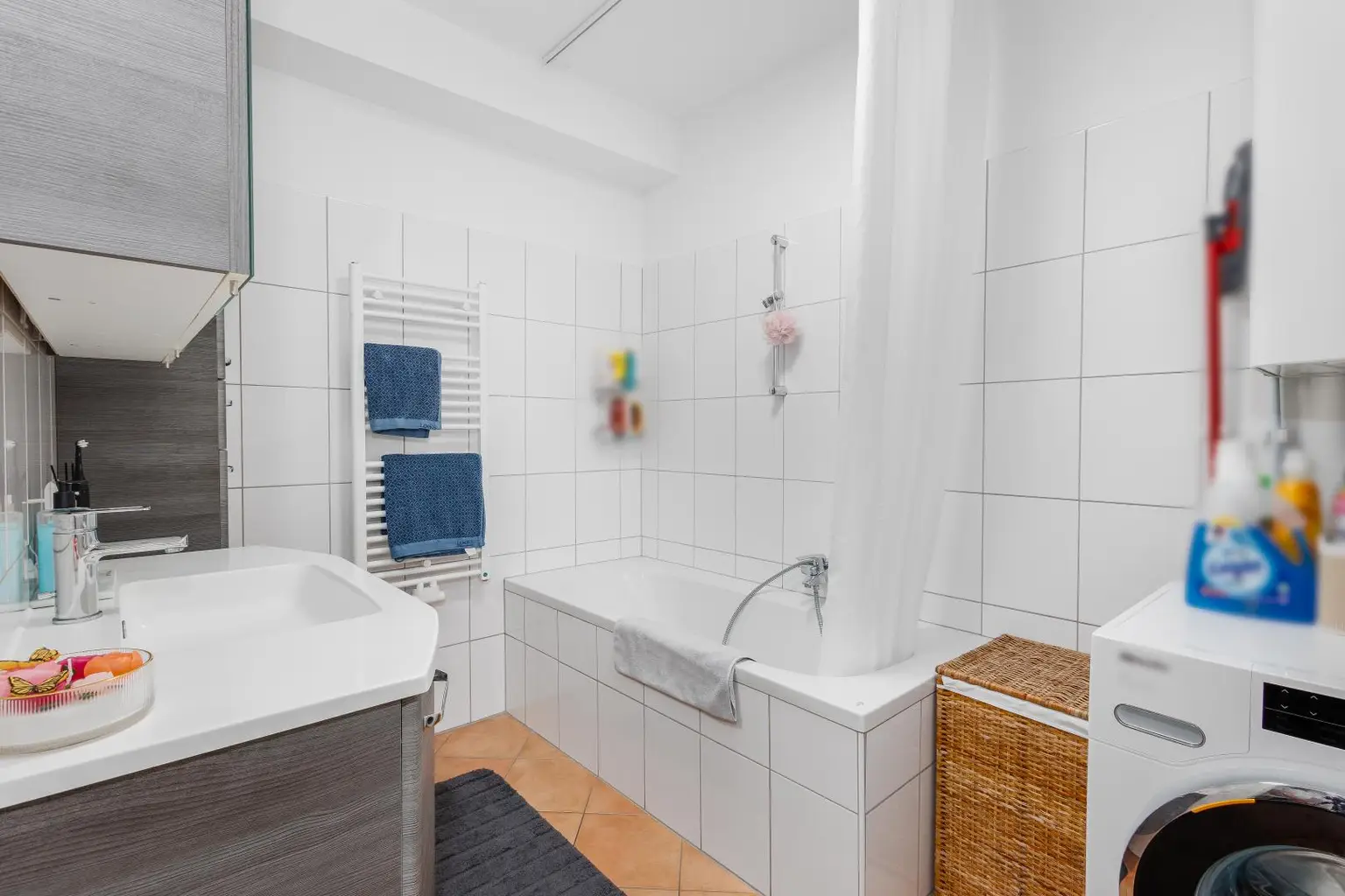 schöne Anlegerwohnung mit wunderbarem Ausblick