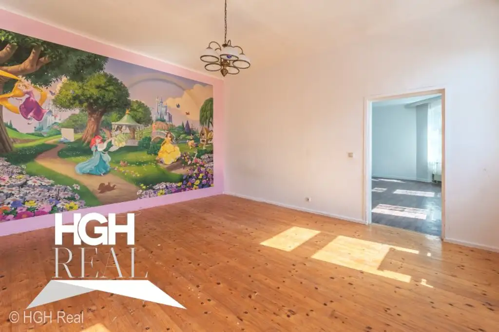 2325 Himberg Großes Grundstück mit heller beheizter HALLE, Außenfläche und bestandsfreiem Mehrparteienhaus mitten in Himberg