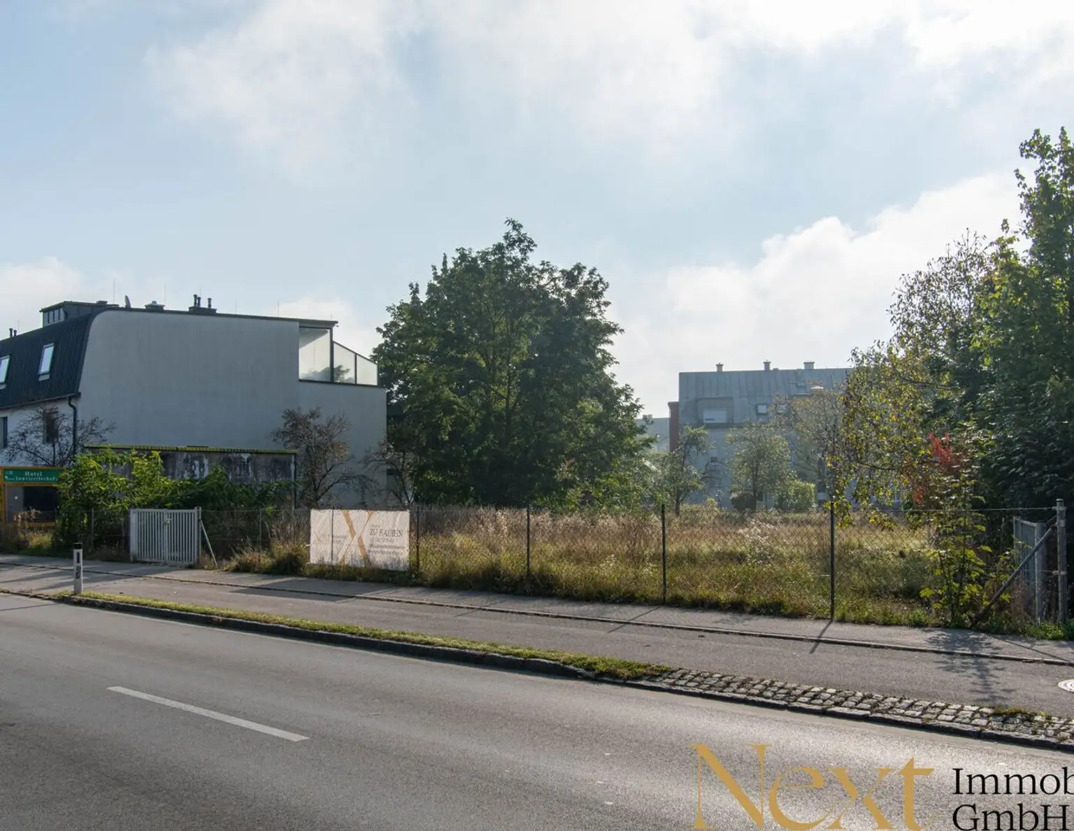 Traumhaftes Baugrundstück für Ein- bzw. Mehrfamilienhäuser oder als bewilligtes Wohnprojekt in Traun zu verkaufen!