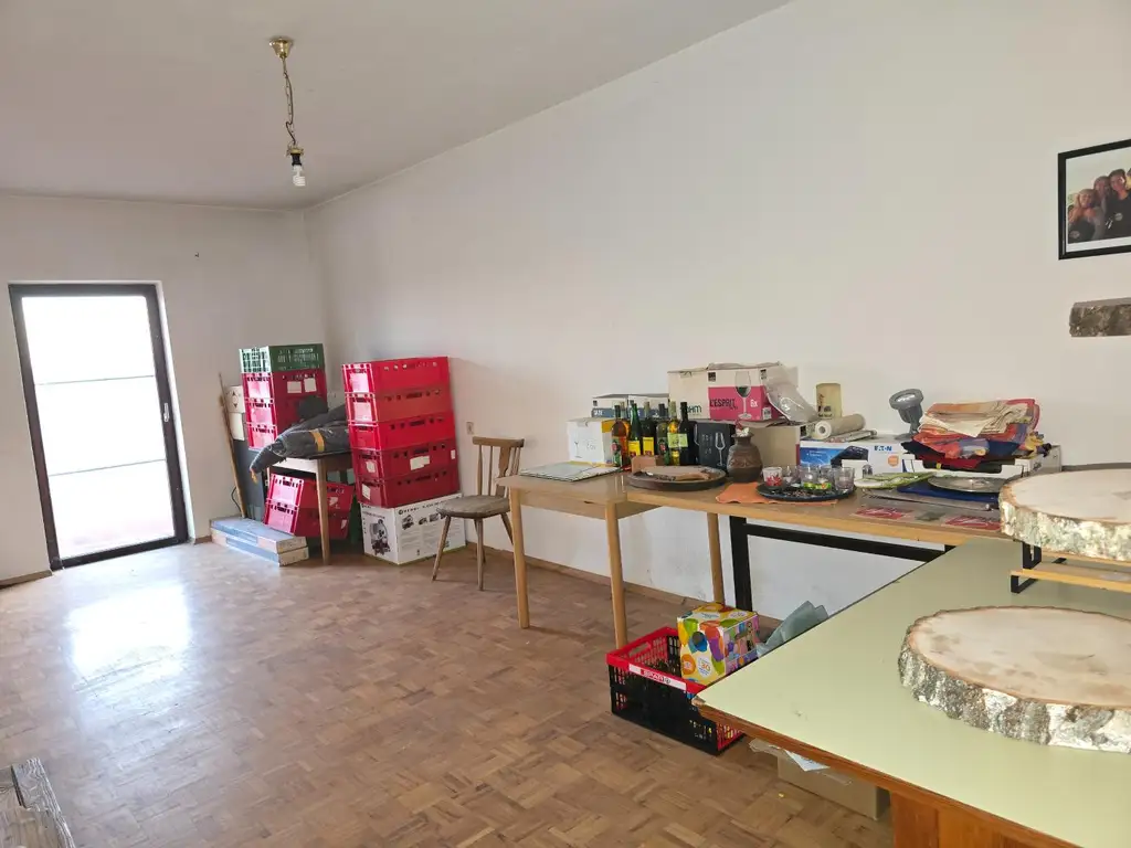 Großes Haus für Visionäre in Aussichtslage (Buschenschank, Weingärten)