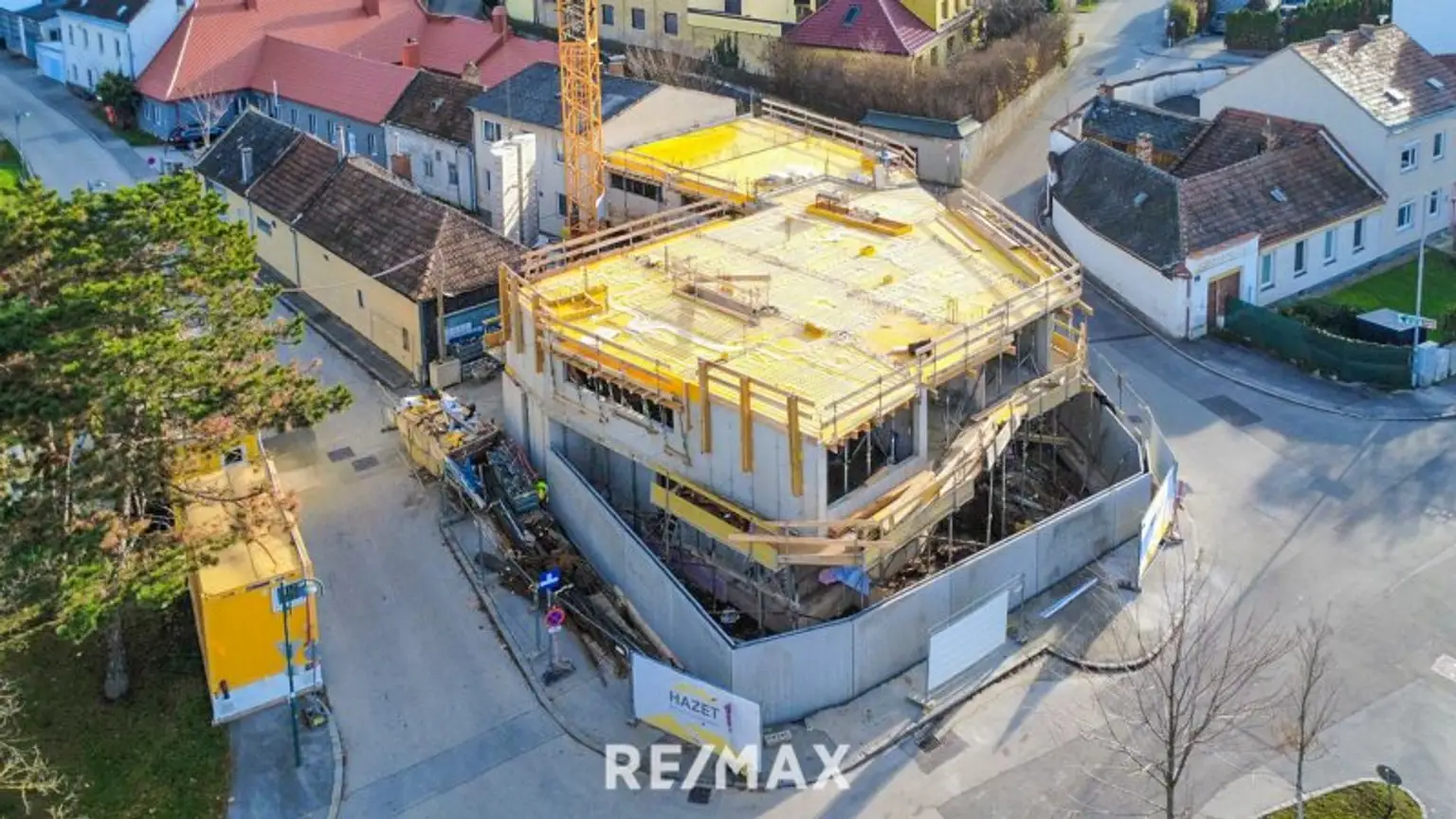 Erstbezug-Doppelhaushälften in Schwechat mit Luxus-Ausstattung und Panoramablick über den Felmeyergarten. Grünruhelage mit sehr guter Infrastruktur in Gehweite