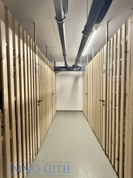 STAMMERSDORFER RUHELAGE: MODERNE 2-ZIMMER-WOHNUNG MIT NEUER KÜCHE, LOGGIA & TERRASSE ZU MIETEN!