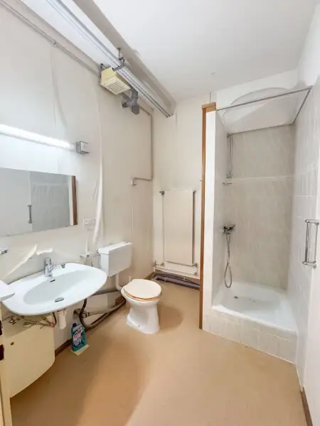 🏡 Großzügiges Einfamilienhaus mit Werkstattkeller, Garage & Terrasse in Stockerau mit Ausbaupotenzial!