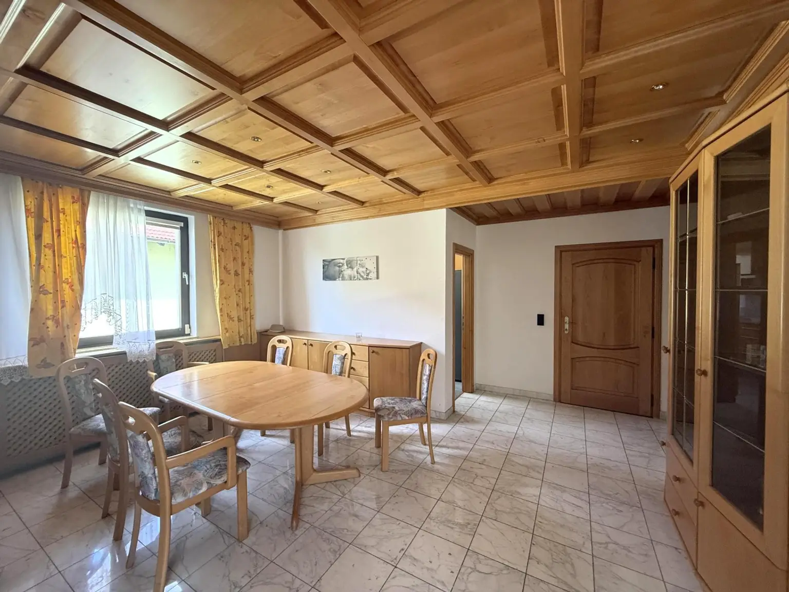 Haus/Villa mit lebenslangem Wohnrecht zu verkaufen // House/villa with lifetime right of residence for sale //
