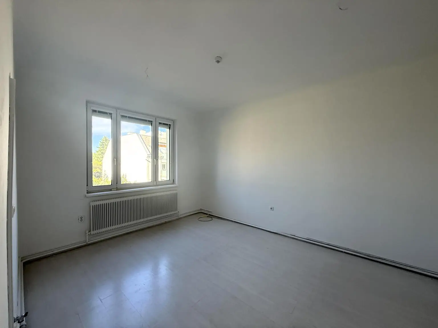 Traumhafte 3-Zimmer-Eigentumswohnung, Erstbezug nach Sanierung // Fantastic 3-room condominium, first occupancy after renovation in //