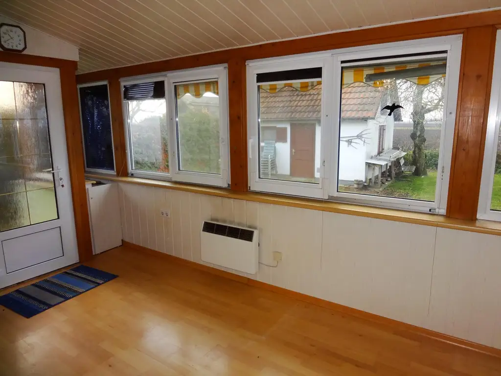 Einfamilienhaus mit Vollkeller in ruhiger Lage !