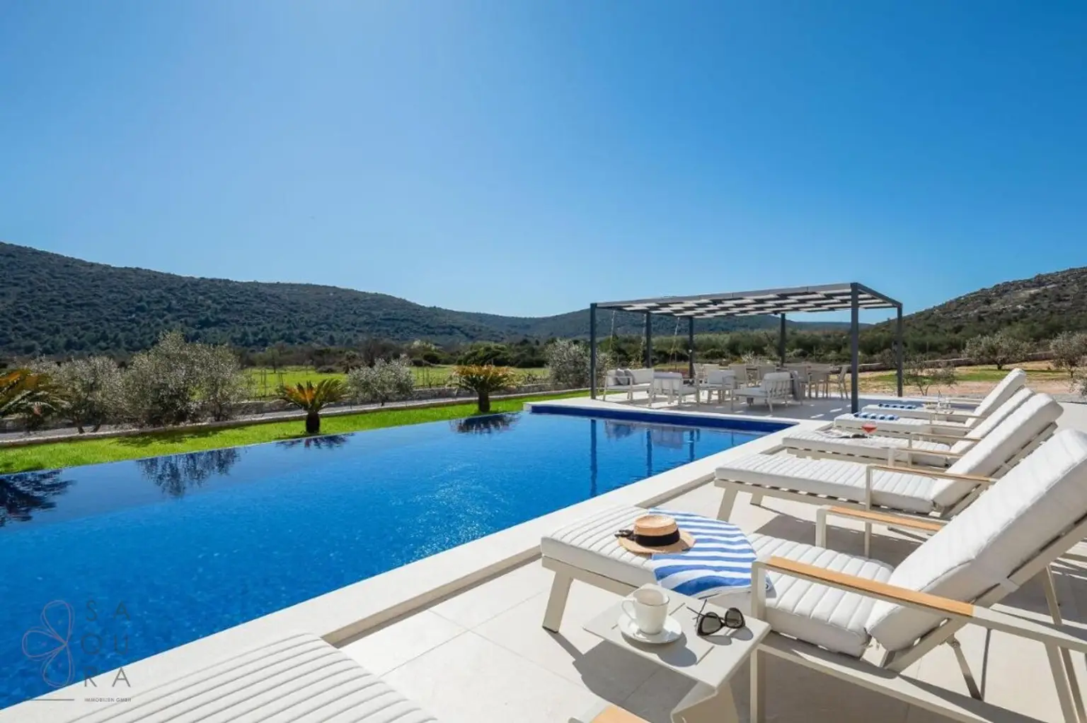 Family House Marina – Ihr mediterraner Rückzugsort mit Potenzial