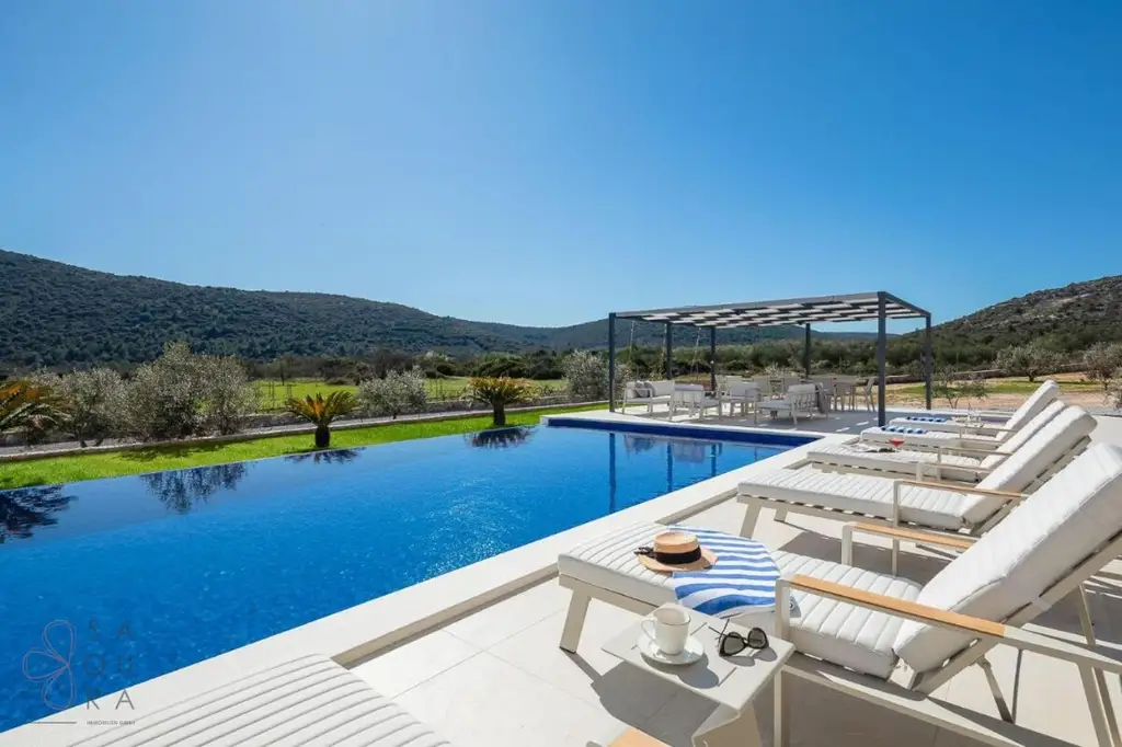Family House Marina – Ihr mediterraner Rückzugsort mit Potenzial