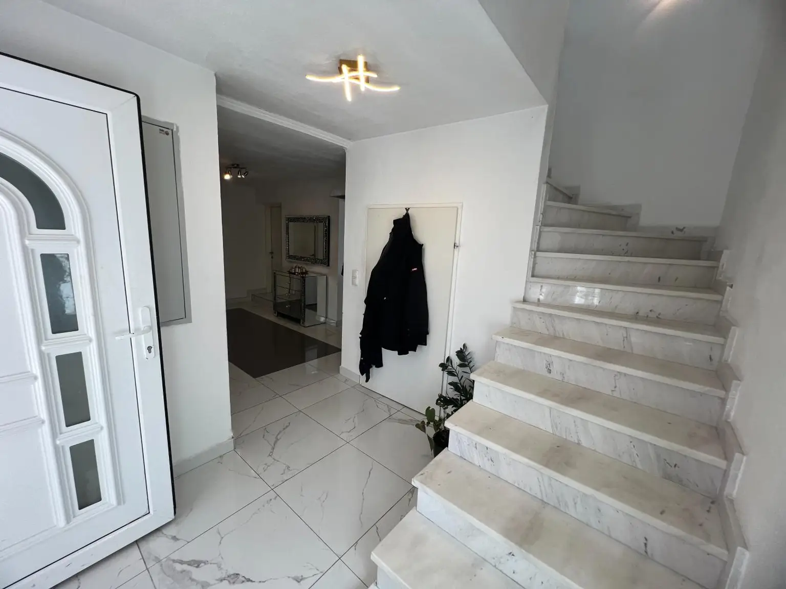 Einfamilienhaus mit 6-Zimmer, Galerie, Panoramablick, Doppelcarport und viel Potential  in sonniger Lage in Gampern / Witzling