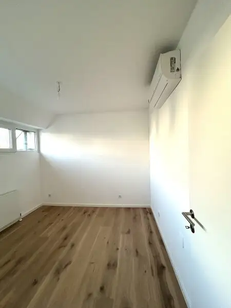 Wohnen mit Weitblick: Stilvolle 2-Ebenen-Wohnung mit Terrassen in der Sieveringerstraße