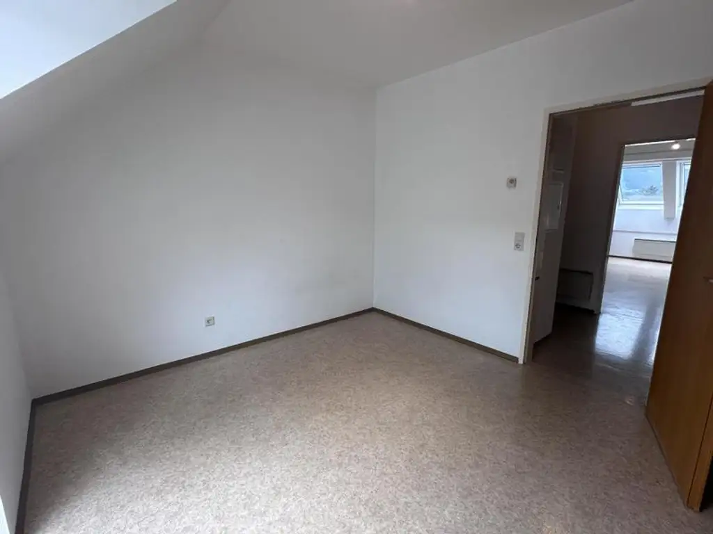 2 Zimmer Wohnung mit Kamin in der Steinklamm