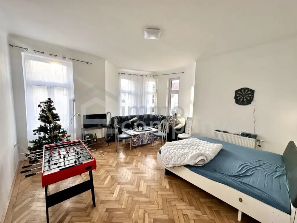 Attraktives Mehrfamilienhaus, Baugrund,  mit großem Potenzial