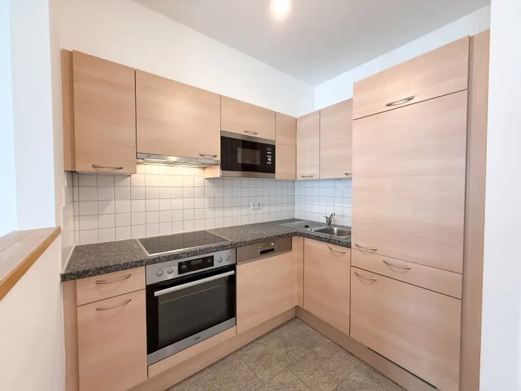 Attraktive 2-Zimmer Wohnung mit Loggia im 16.Bezirk - zu verkaufen!