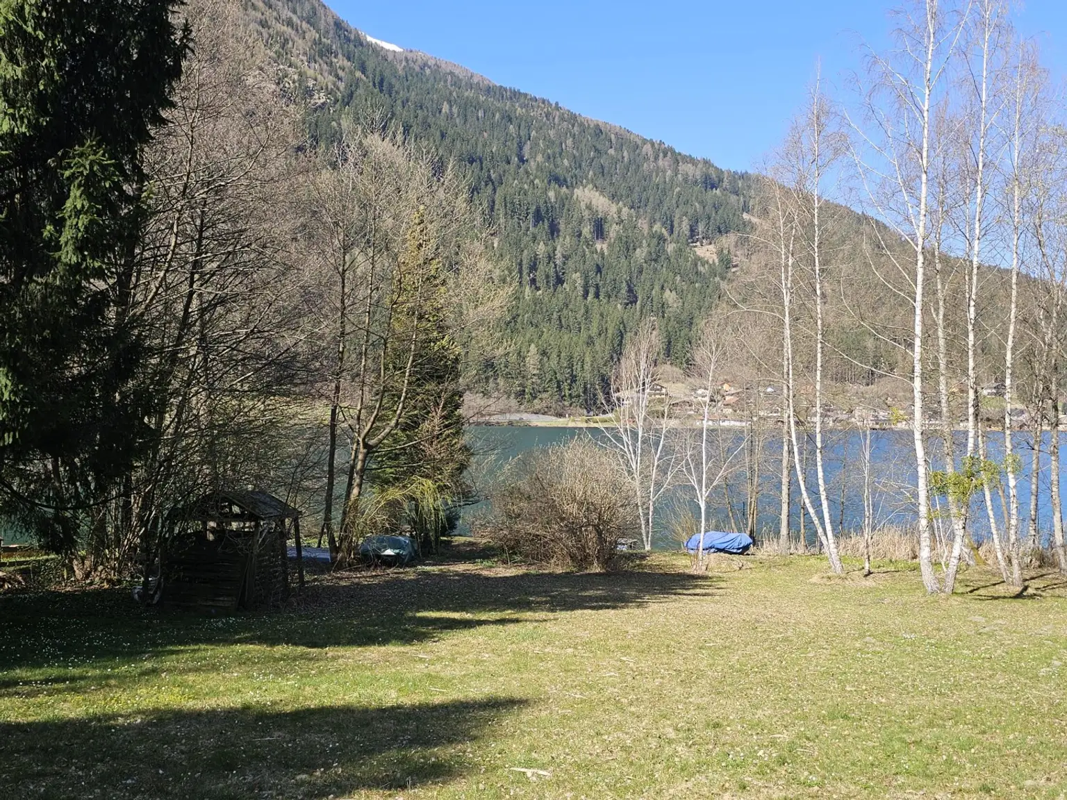 Seegrundstück - exklusiv und idyllisch - wohin mit der Seele, wenn nicht an den See!
