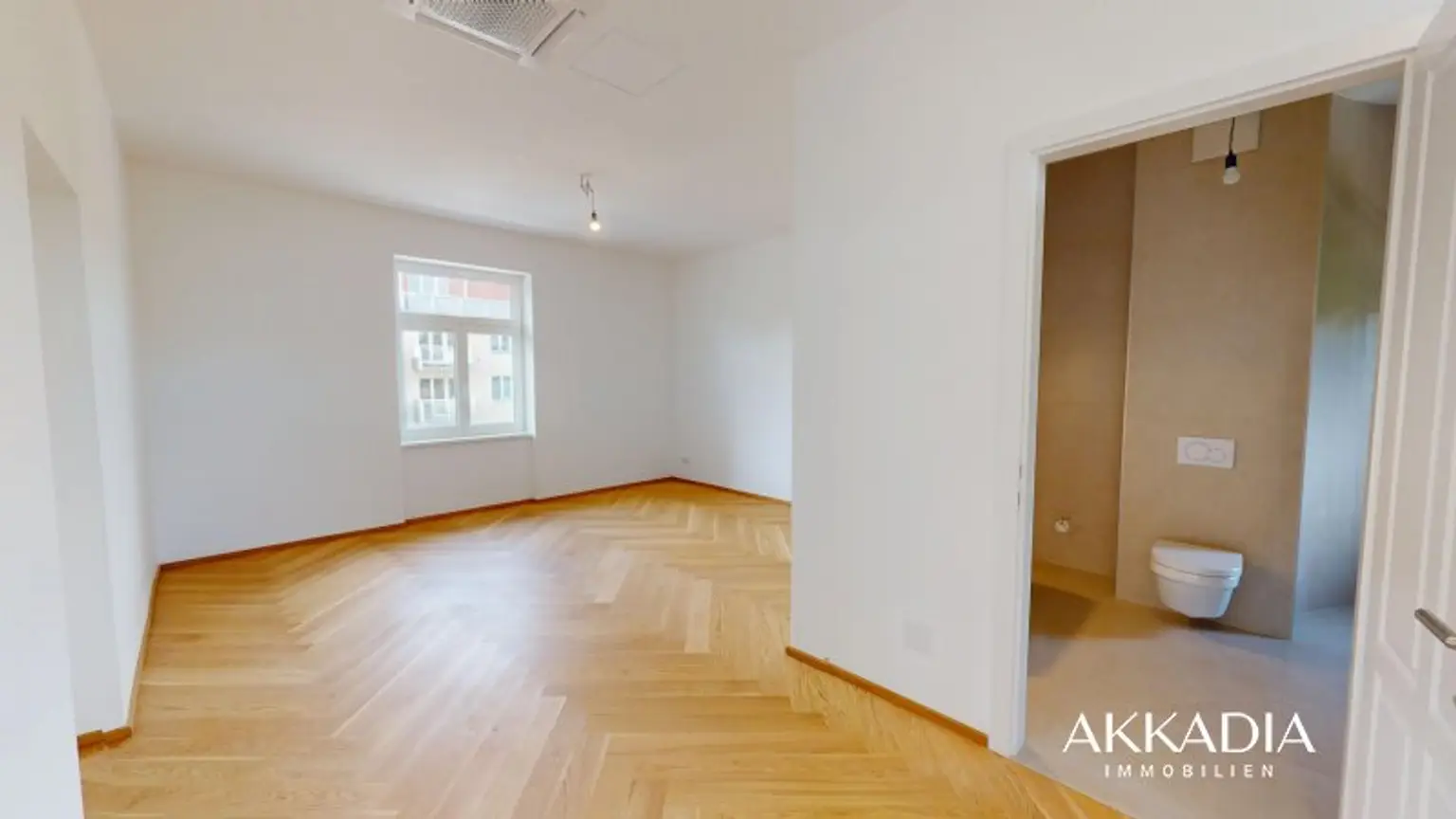 Großzügiger Altbau I 2 Balkone I Revitalisierte Jugendstilvilla