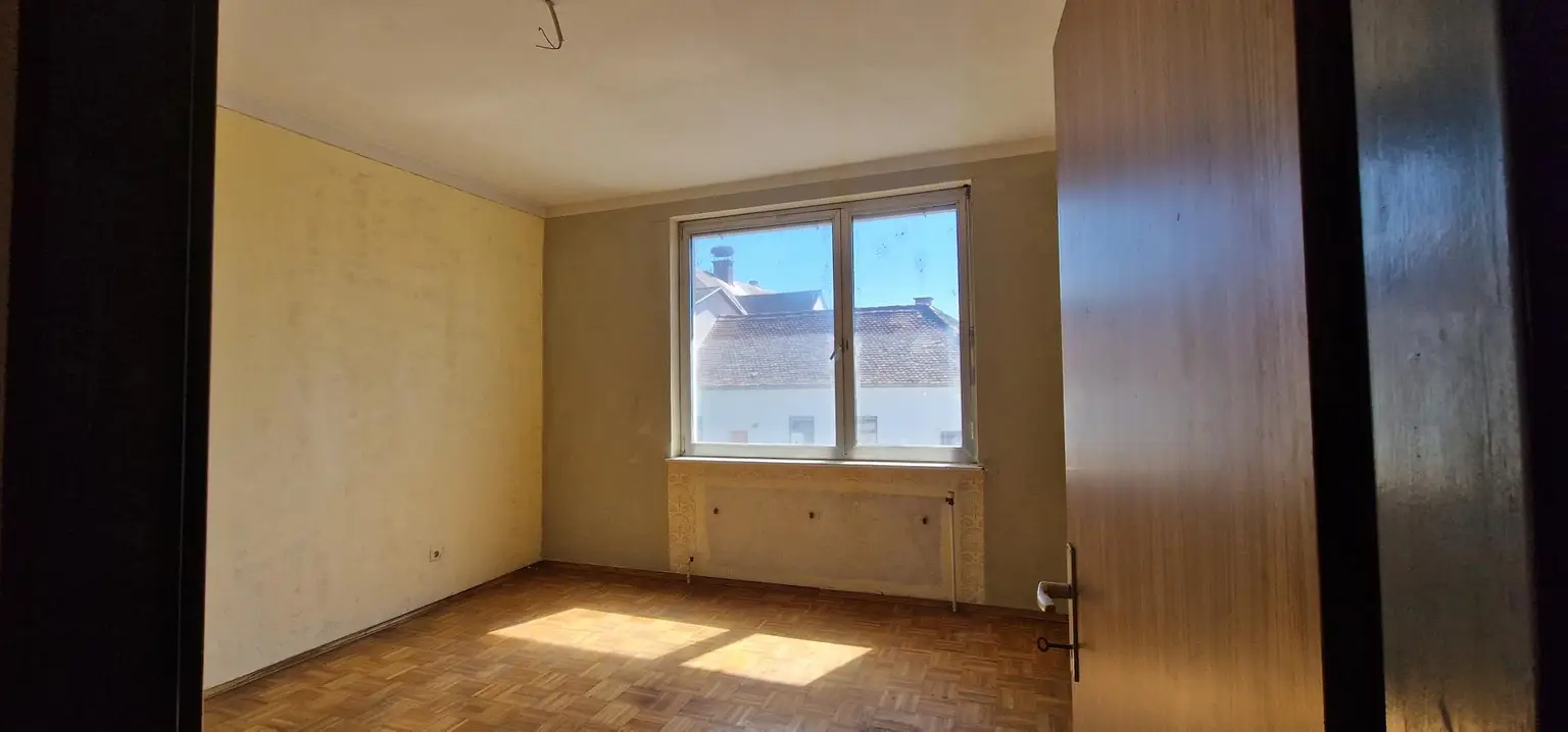 Betriebsbereites Objekt mit Produktionshalle, Werkstätten, Lagerräume und Büros. Flexible Nutzung, in Rudersdorf Nähe Fürstenfeld