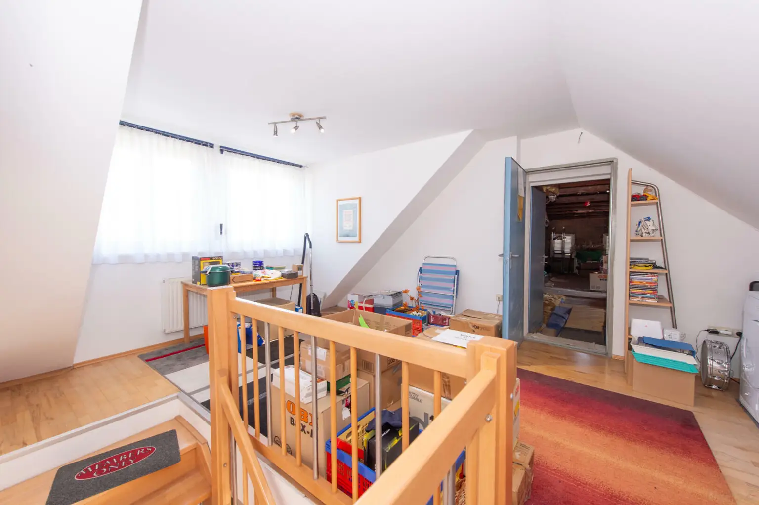 Großzügiges Einfamilienhaus mit viel Platz, hohem Potenzial und hoher Bebauungsdichte – Ideal für Familien oder Investoren