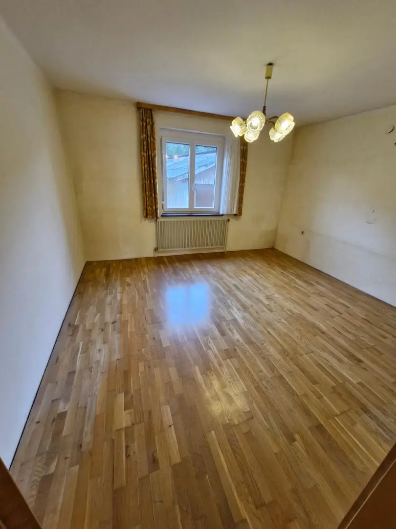 Gepflegtes Haus mit großem Grundstück in Pudlach!