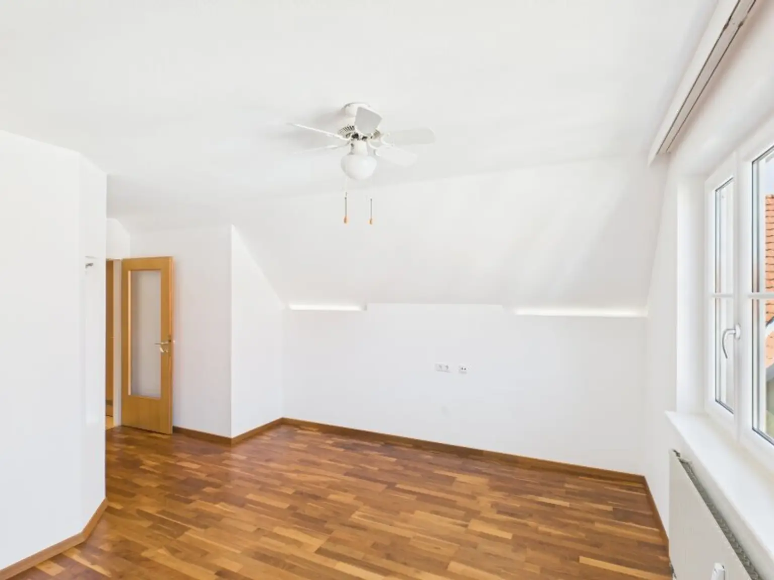 Dachgeschosswohnung in 1220 Wien: 4 Zimmer, 2 Terrassen– Ihr neues Zuhause! Ab 1.451,-- € Kreditrate/Monat!