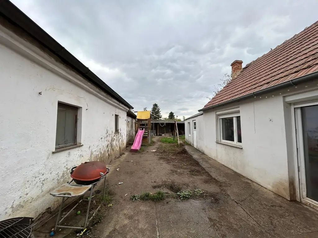 Charmantes Bauernhaus mit Ausbaupotenzial in ruhiger Lage