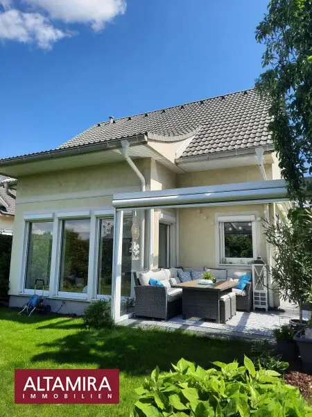 Ruhig und zentral, 4 Zi, sofort beziehbar, Pool