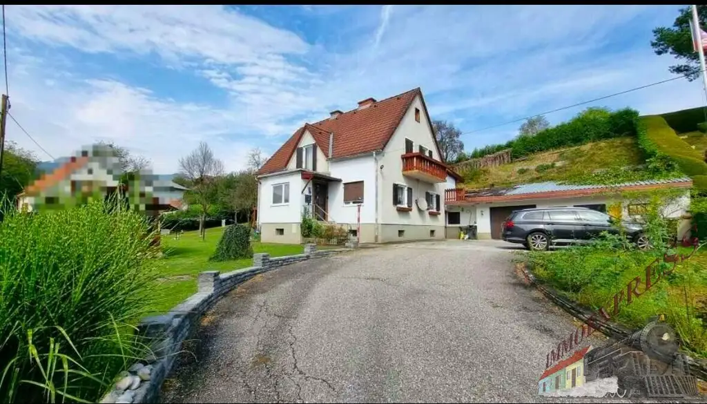 Ein-/ Zweifamilienhaus auf 1.490 m² mit Einliegerwohnung und Garage - Sackgasse