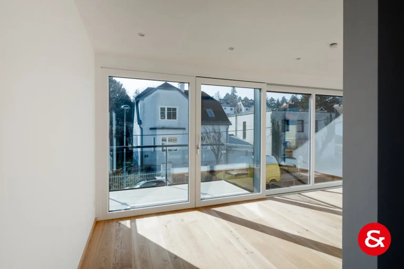 Modernes, klar gestaltetes Einfamilienhaus mit viel Platz und Technik!