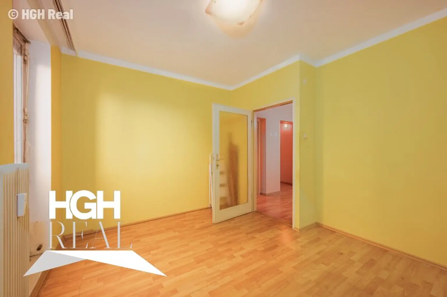 1220 Wien Helle 2-Zimmer Wohnung mit hofseitiger Loggia im 2. Liftstock Nähe U1 mit Potenzial für 3 Zimmer