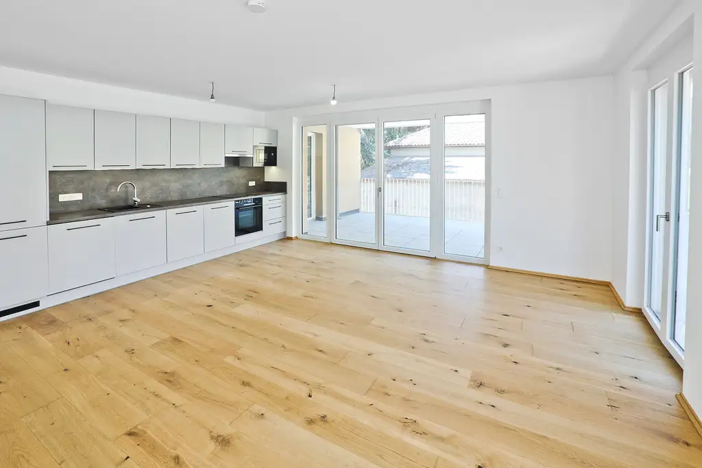 Terrasse trifft Loggia: Großzügige 3-Zimmer-Wohnung mit Flair - Am Bienefeld