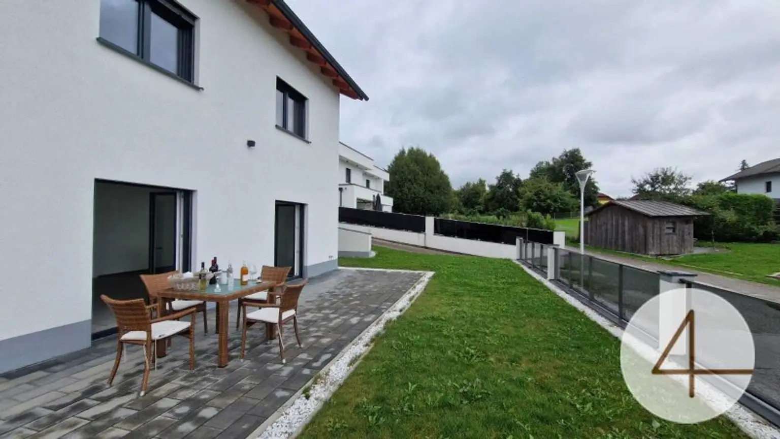 Romantische Abende bei Kerzenschein, Lagerfeuer im Garten, 141m2 Nutzfläche + Doppel Garage 35 m2