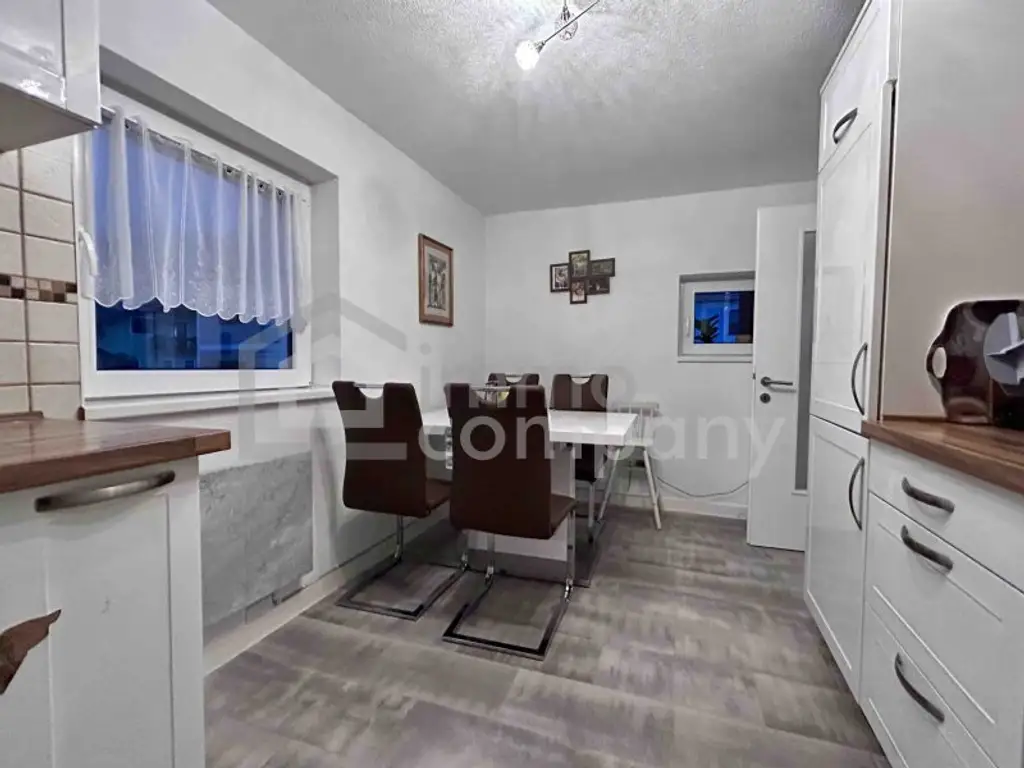 Gemütliches Zweifamilienhaus in Nußdorf am Haunsberg - Ideal für (Jung-)Familien, Investoren oder Anleger