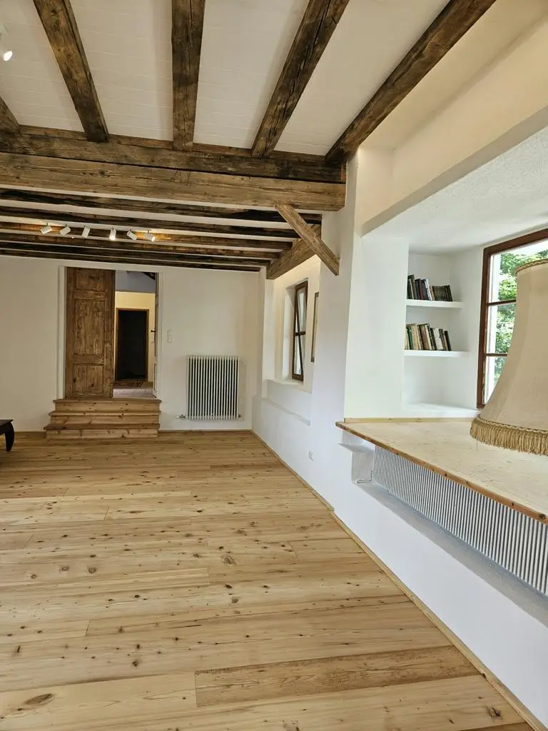 Künstlerhaus in Seenähe – Wohnen mit Geschichte und Seele