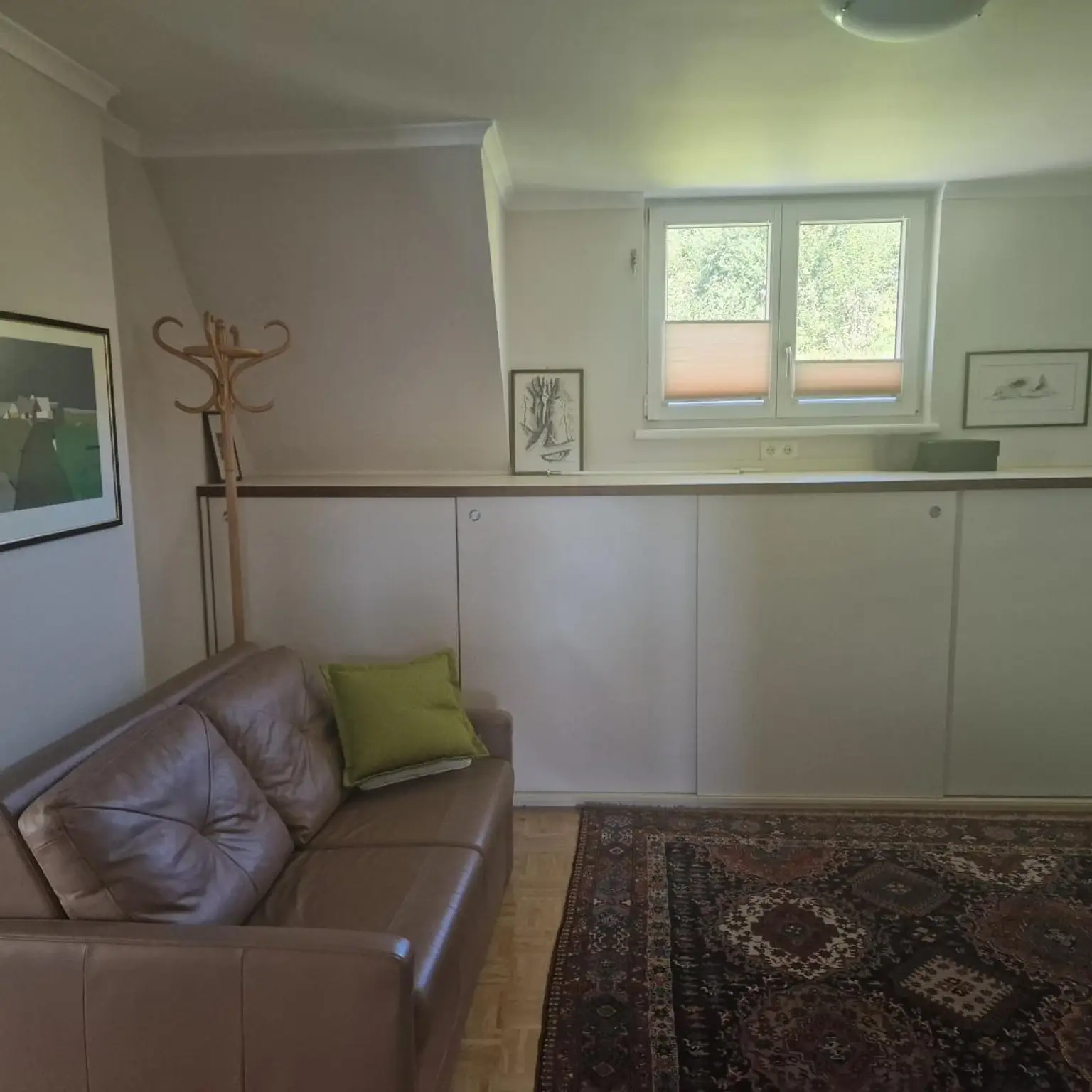 Einziehen und genießen! Sonniges Einfamilienhaus mit Doppelgarage, Terrasse uvm