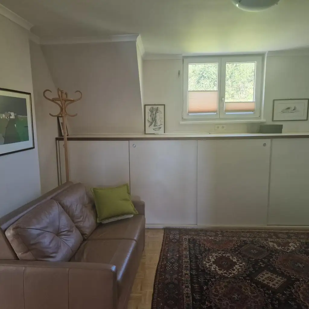 Einziehen und genießen! Sonniges Einfamilienhaus mit Doppelgarage, Terrasse uvm