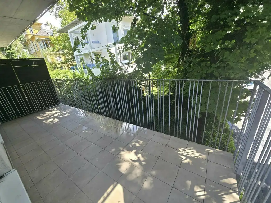 Entzückende Dreizimmerwohnung mit Balkon!