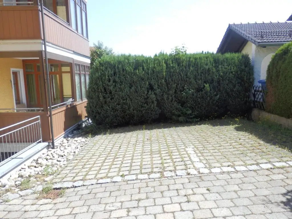Souterrainwohnung in gepflegter Wohnanlage