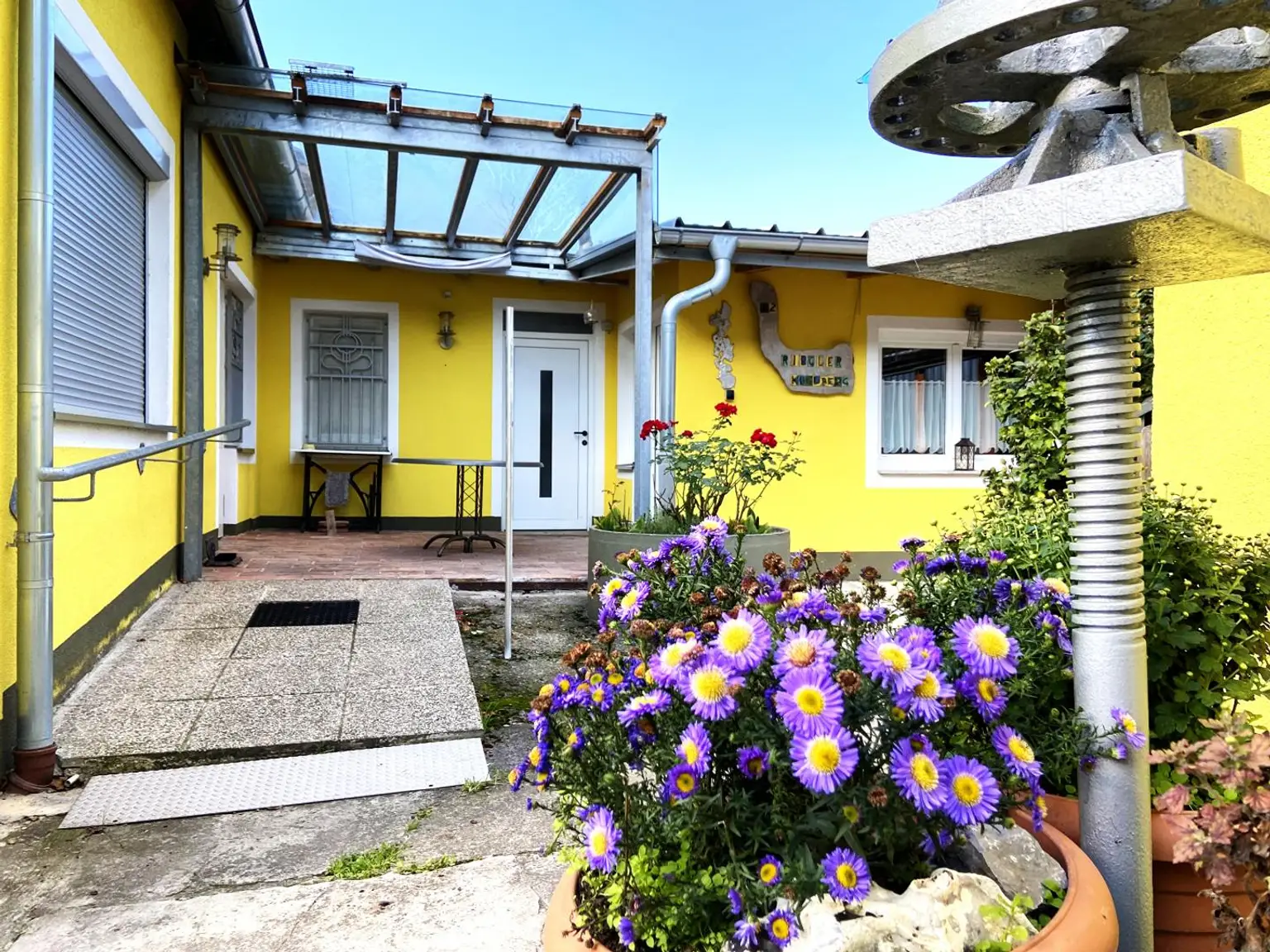 SANIERTE WOHLFÜHLOASE!       Haus in sonniger, ruhiger Lage | Berndorf