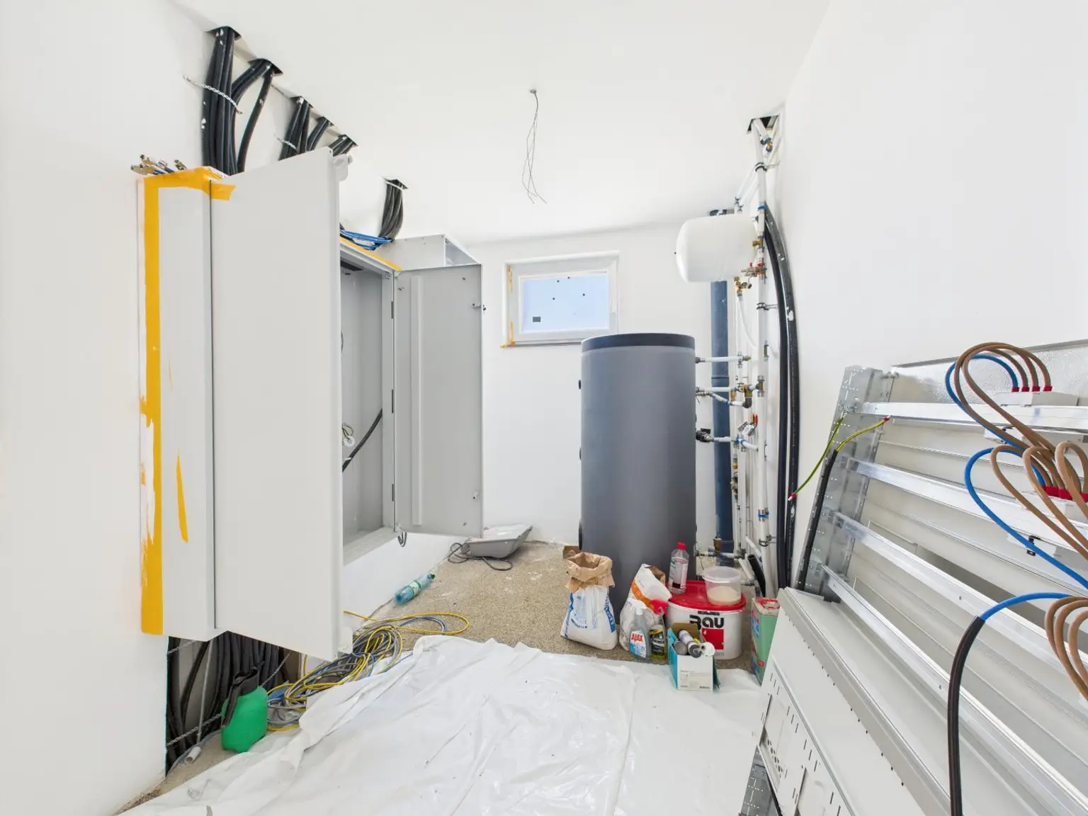 Luxus trifft Technik: Erstbezug mit hochwertiger Ausstattung, Smart Home & Salzwasserpool in Wels-West
