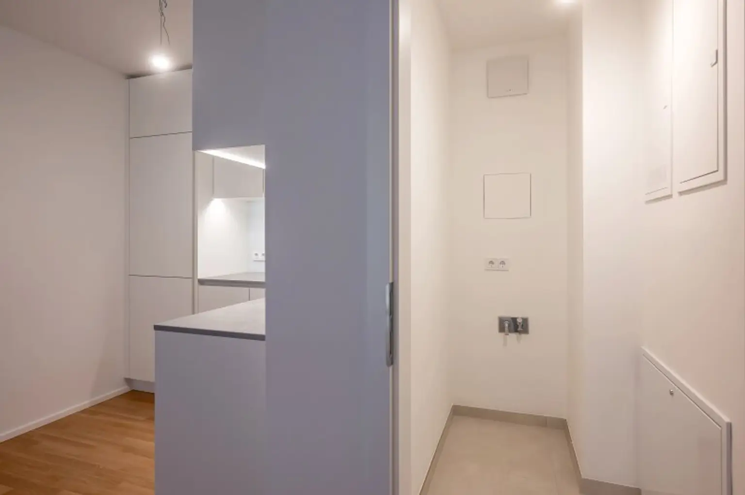++MOLLARD 50++  perfect 2-room-apartment in the Heart of the City (1/3)