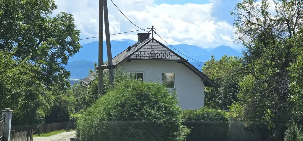 Wohnhaus in ruhiger Lage mit 2 Wohneinheiten