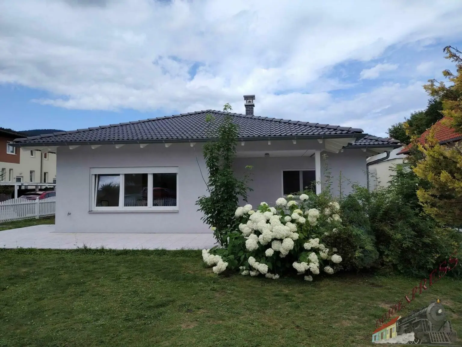 Familientraum – barrierefreier Bungalow mit kleinem Garten wartet auf Sie! 45min nach Wien!