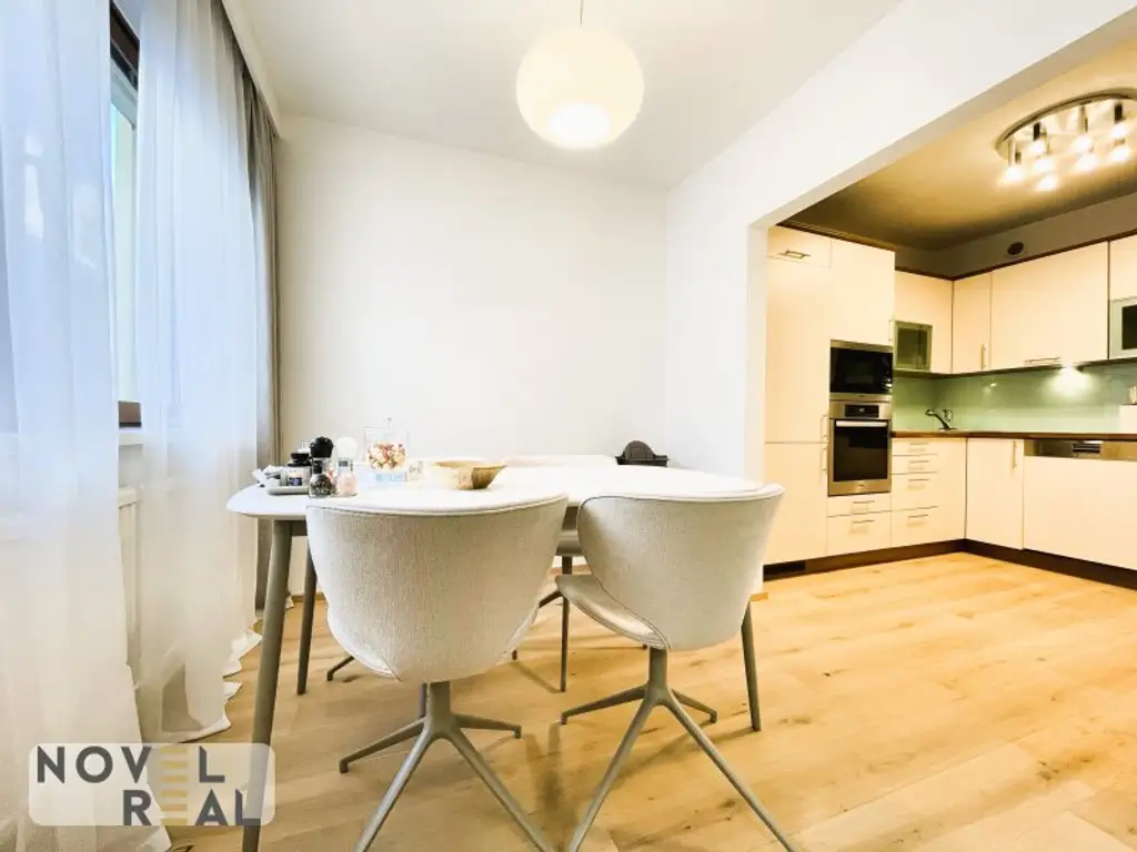 Exklusive Wohnung mit hochwertiger Ausstattung und Garage.