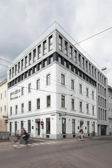 Stadthaus Volksfeststraße 1