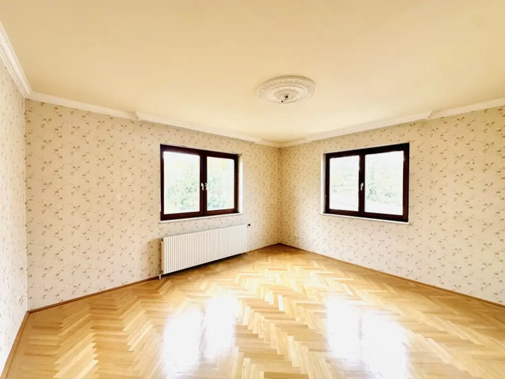 Sanierungsbedürftige Altbauvilla