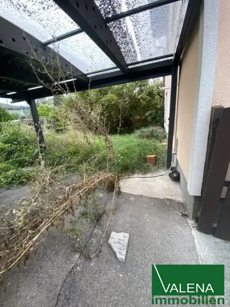 Grundstück mit renovierungsbedürftigem Haus; bewilligtes Bauprojekt vorhanden